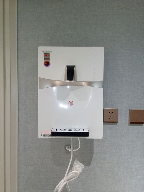 終端直飲機